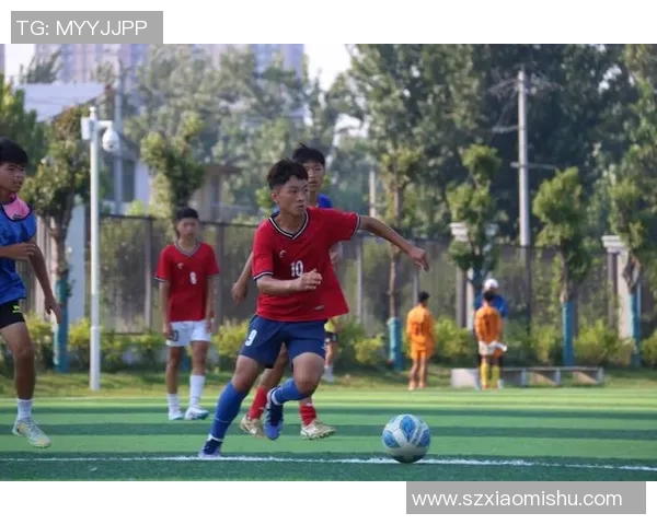 足球明星惊叹武术表演精彩瞬间引发热议与点赞 足球明星惊叹武术表演精彩瞬间引发热议与点赞