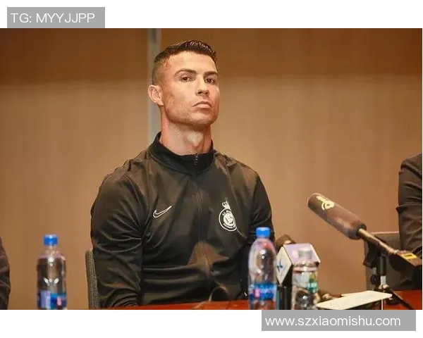 足球明星用餐礼仪揭秘：优雅风范与饮食文化的完美结合